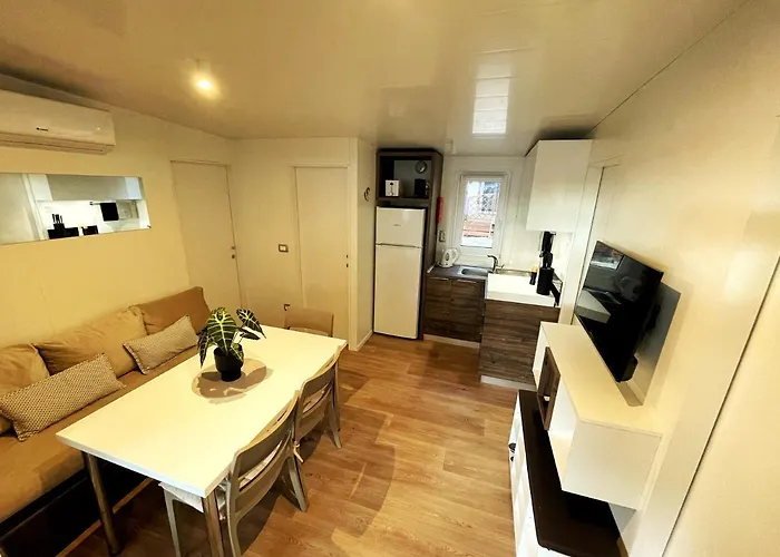 Kamp Mobilhome Luna Biograd Na Moru