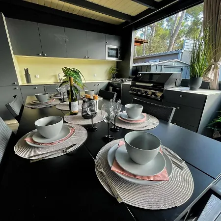 Camping Mobilhome Luna *