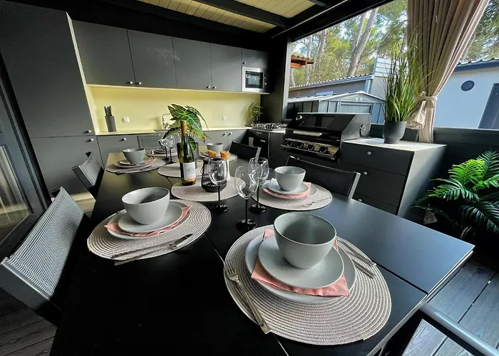 Camping Mobilhome Luna *